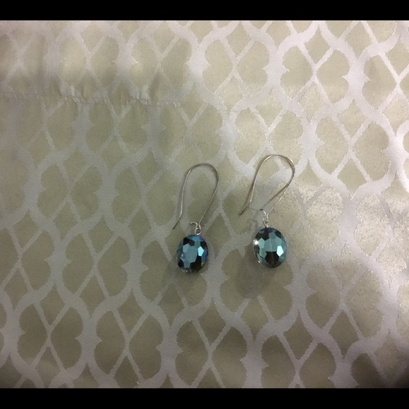 COPY - Earrings - Picture 2 of 3